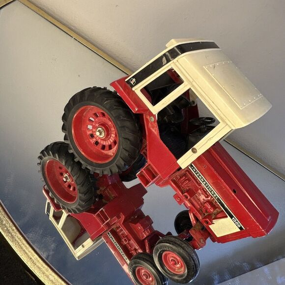 ERTL International 1586 Tractor With Cab 1/16 Scale Diecast Vintage Collector - Picture 3 of 10